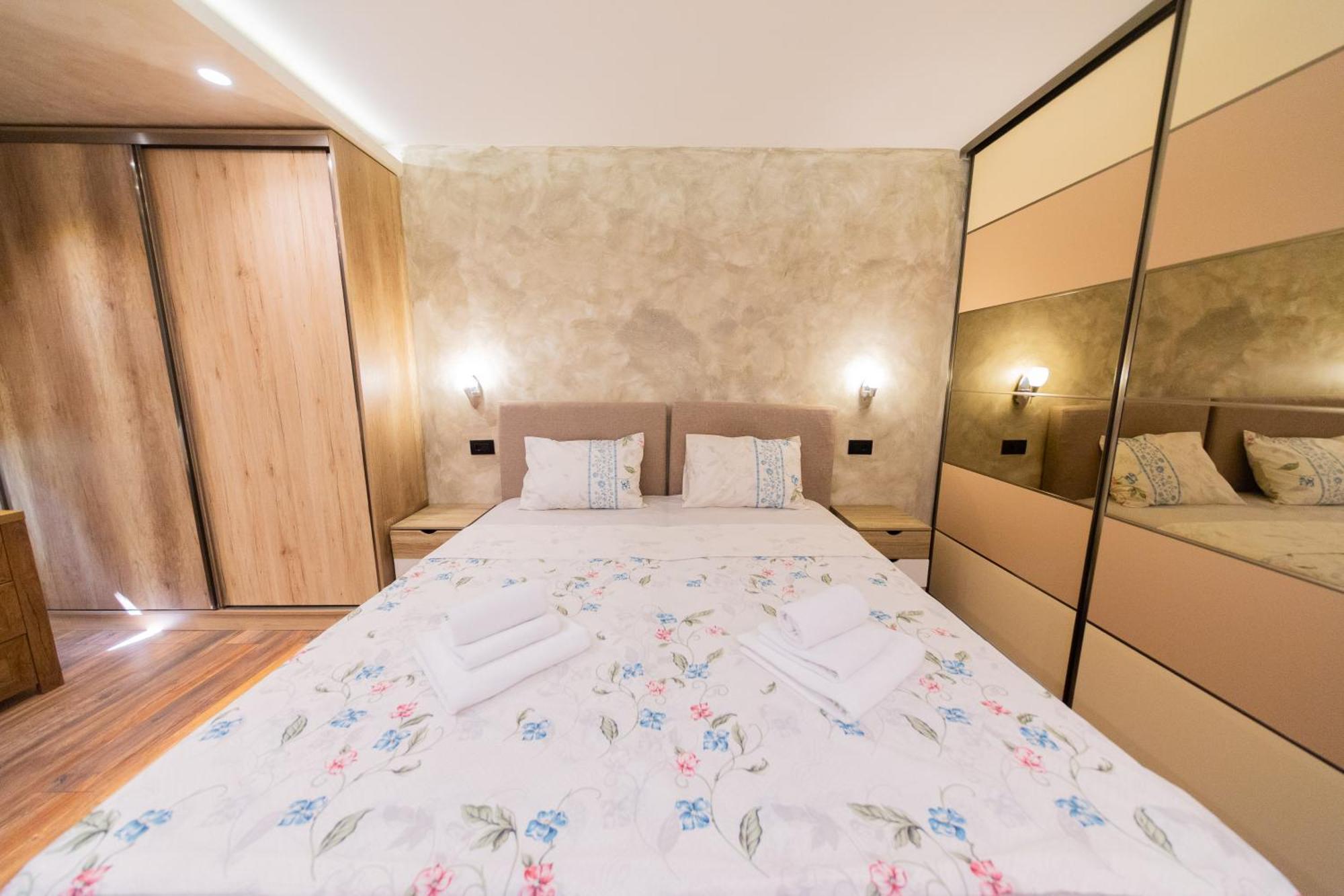 Apartment Teona R Budva